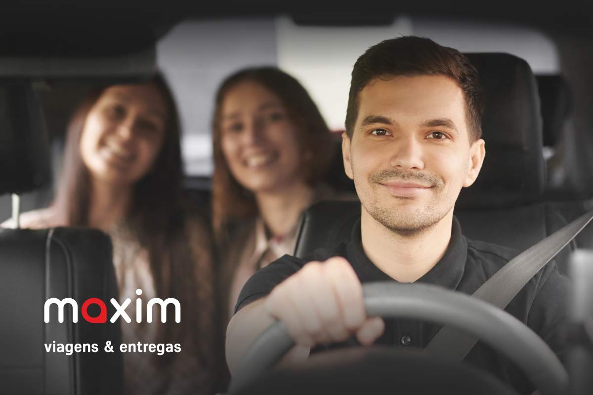 Funcionários da Maxim trabalham como motoristas em viagens gratuitas no dia 21 de julho