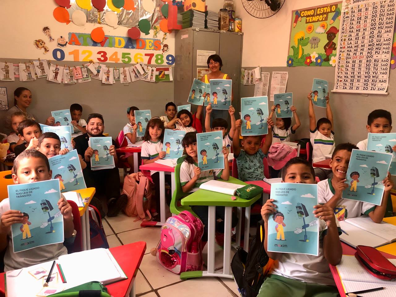 Em parceria com a Prefeitura de Caruaru, Maxim participa de eventos do Maio Amarelo em escolas municipais