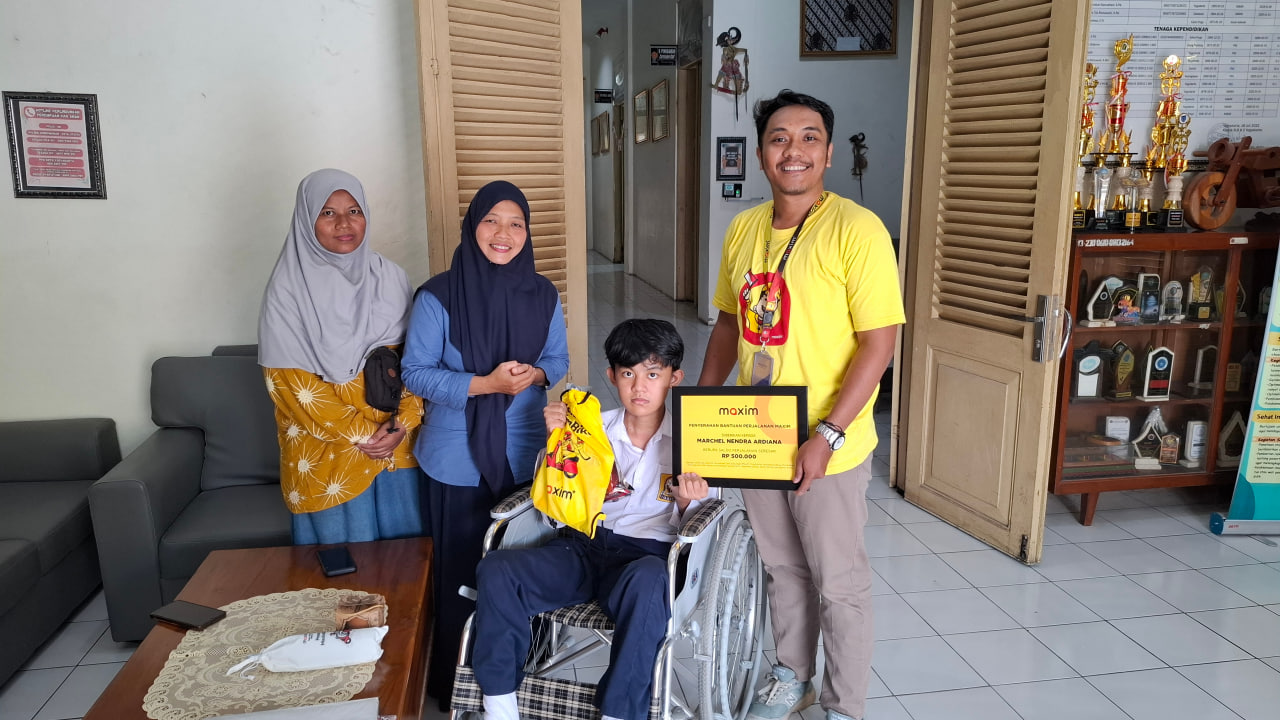 ​Siswa Berkebutuhan Khusus Di Yogyakarta Mendapatkan Perjalanan Gratis Ke Sekolah Oleh Maxim Indonesia