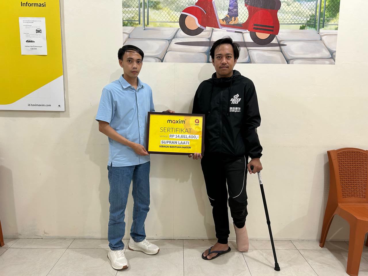 YPSSI Beri Dukungan Senilai Rp14 Juta kepada Pengemudi Maxim Korban Lakalantas di Manado