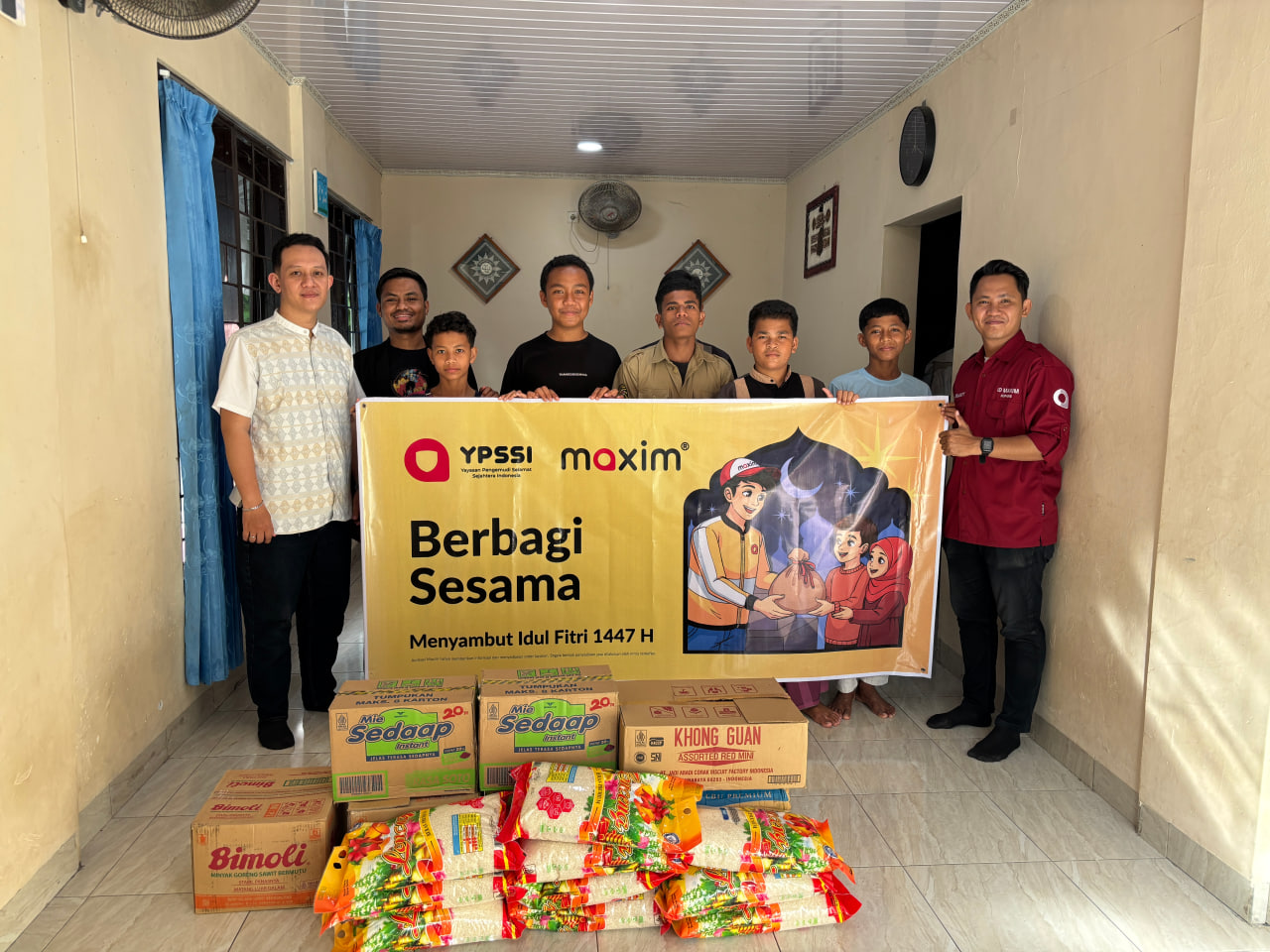 Maxim Berbagi Kebahagiaan Ramadan Melalui Santunan Anak Yatim di Kupang