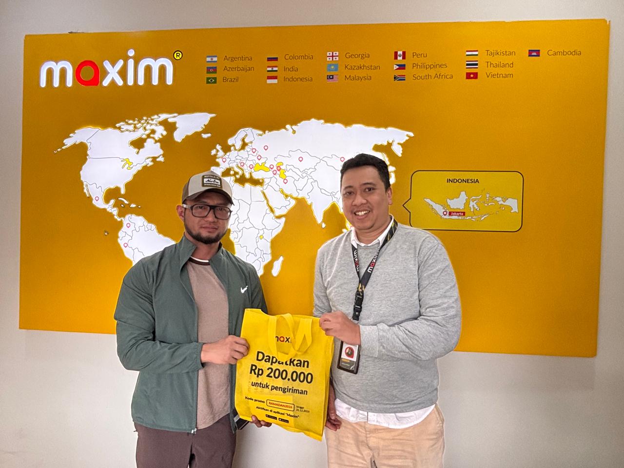 ​“Meski Hujan, Harganya Tetap Murah”: Maxim Jakarta Beri Kejutan Pada Pelanggan Setia Yang Tempuh Ratusan Perjalanan di Hari Konsumen