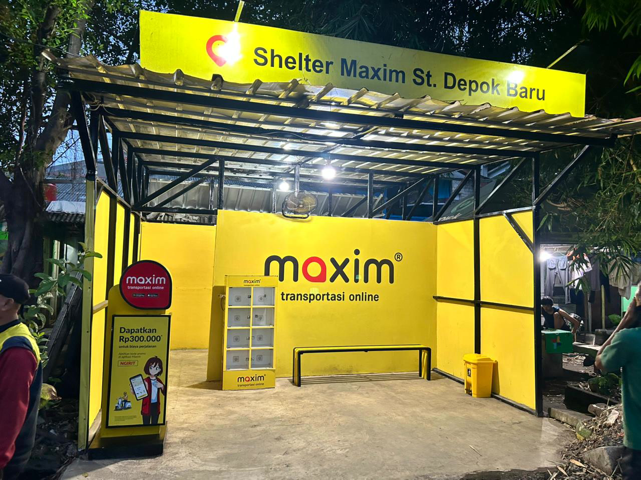 Maxim Perkuat Fasilitas Pendukung Transportasi dengan Pick Up Point di Stasiun Depok Baru